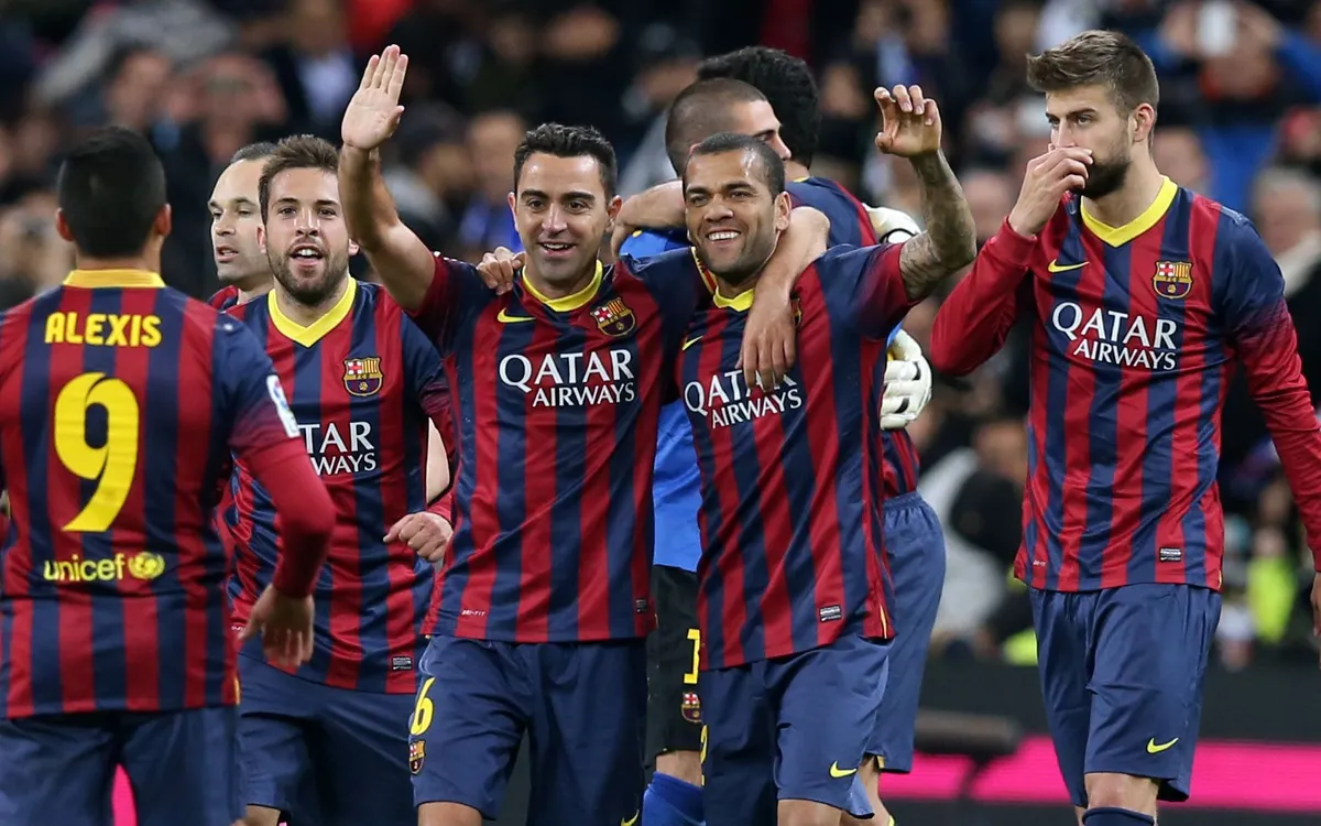 Dani Alves Re-unites With Xavi At Barca After Reaching Agreement