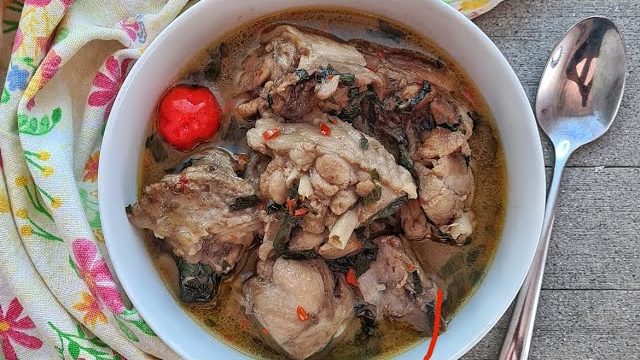 Christmas In Ghana: Here Is How To Prepare The Perfect Chicken And Turkey Soup (Video)