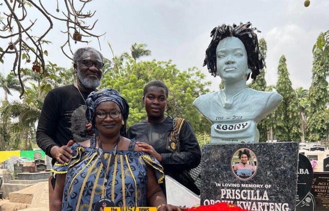 Ghanaians On Twitter Mark Ebony Reigns 4th Anniversary As Family Visits Her Grave