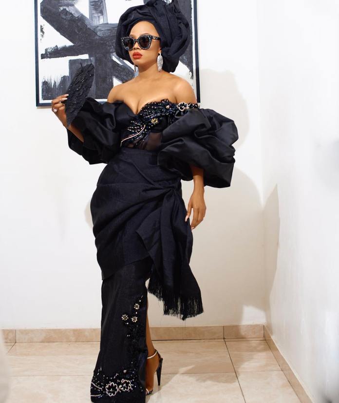 Black Aseobi Gown