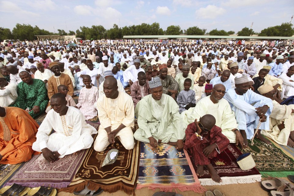 Muslims praying during Ramadan